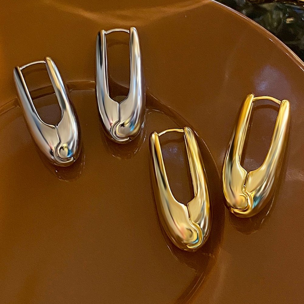 Water Droplet Shape Metal Cool Wind Earrings Gold and Silver